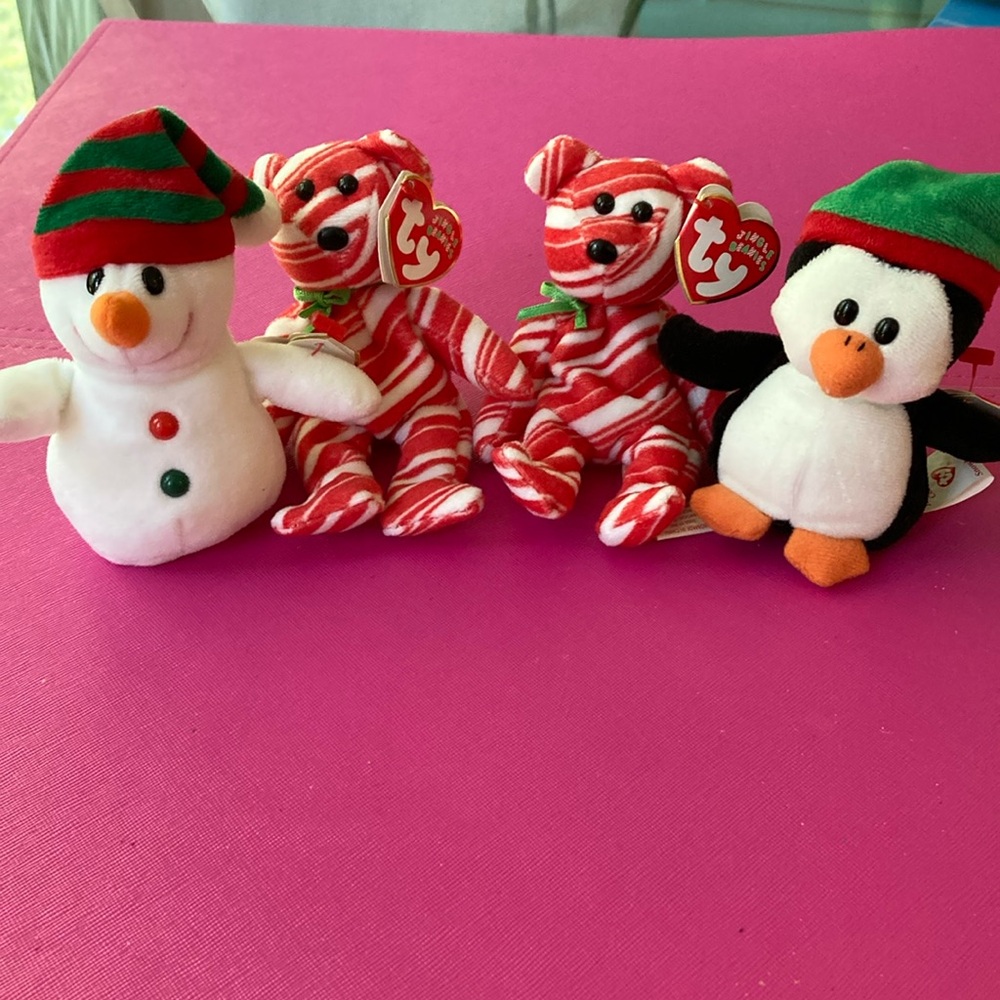 2008 Ty Jingle Beanies lot of 4
